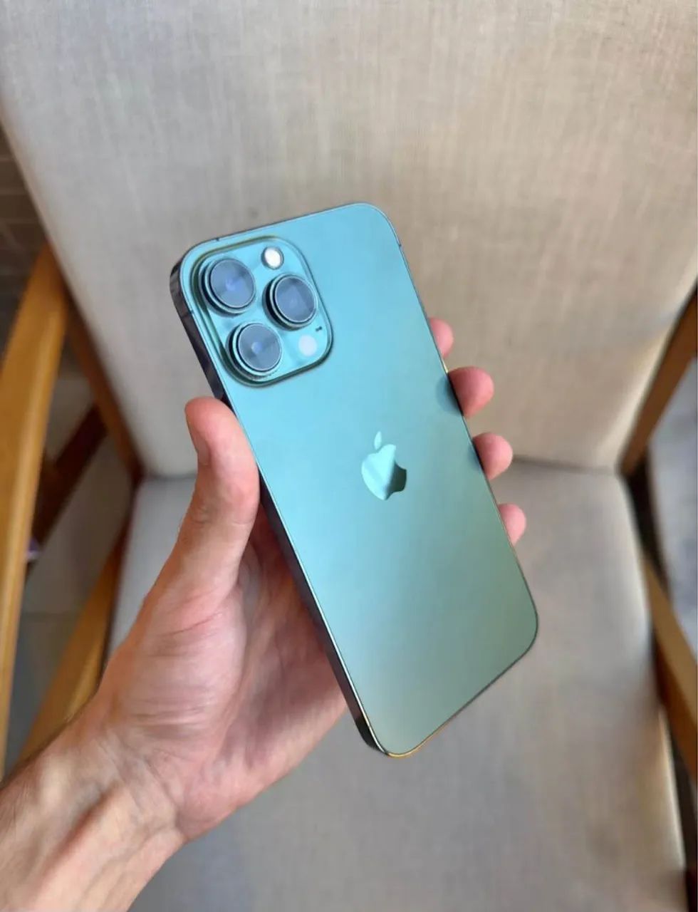 iPhone 13 pro max 256gb. Semi novo!