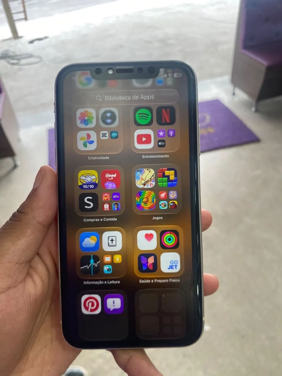 iPhone 11