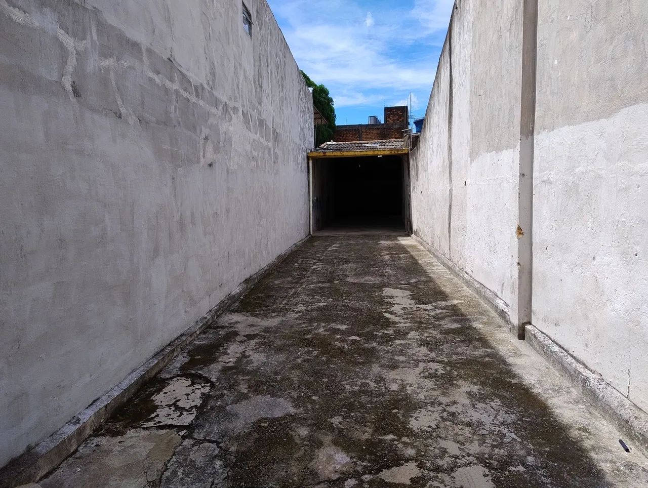 Vende_se um galpão rua sem saída  - Foto 2