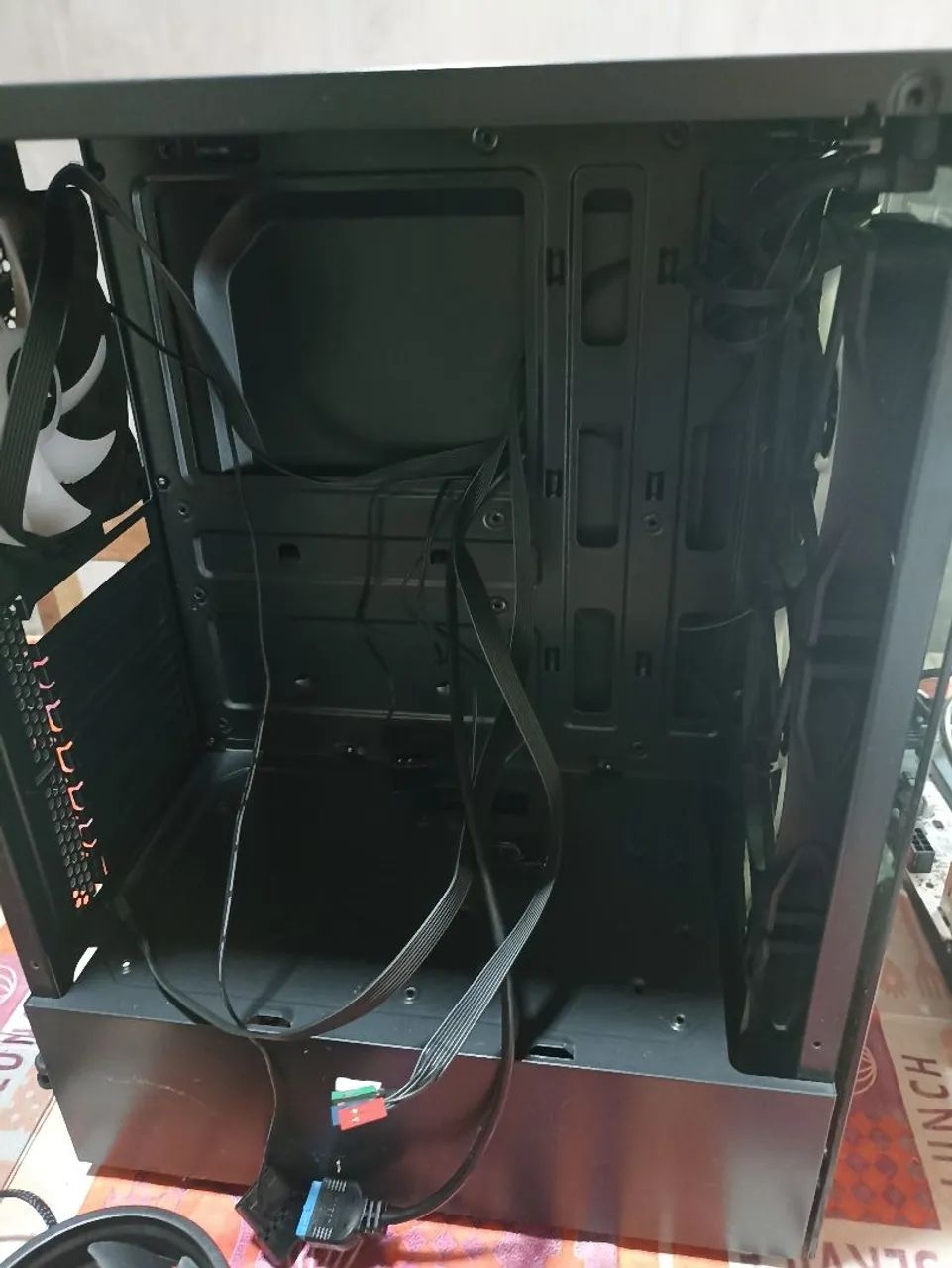 Gabinete gamer com 4 fãns  - Foto 3