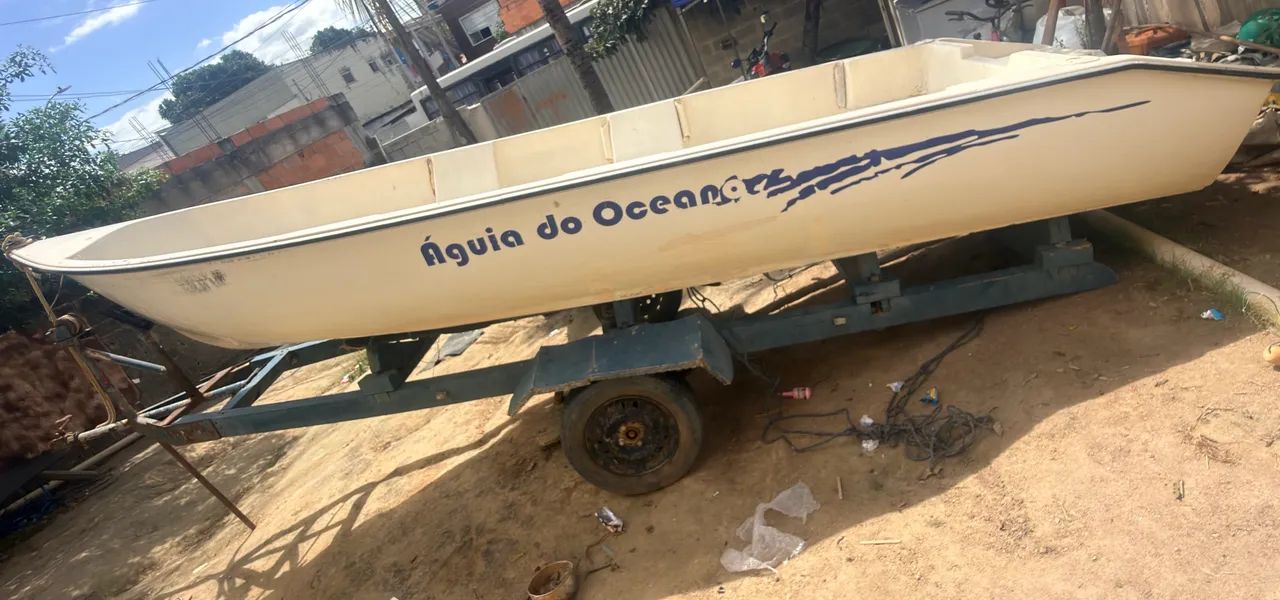 Vendo lancha com moto 15 YAMAHA 