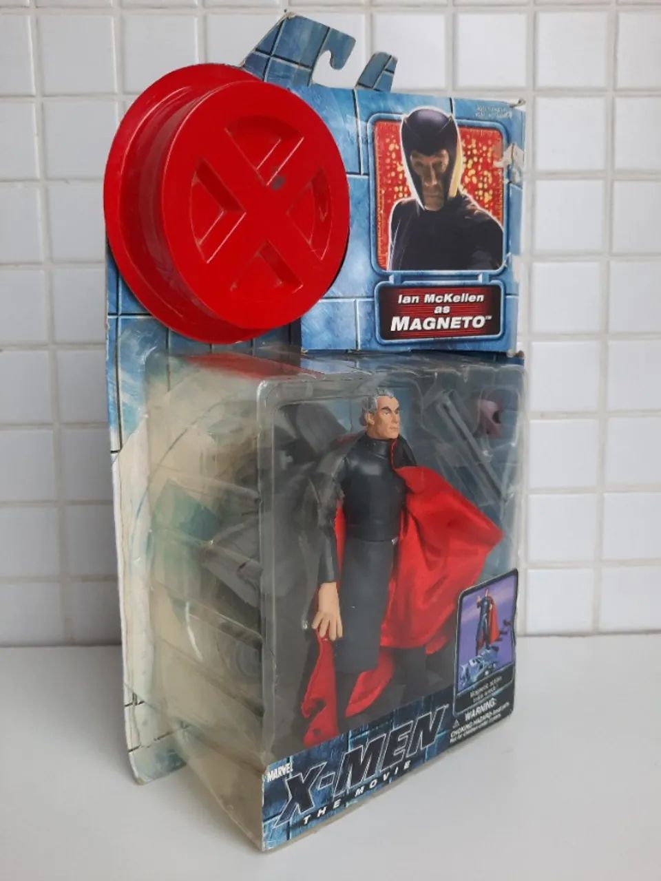 Boneco do Magneto do filme X-men de 2000 - Foto 2