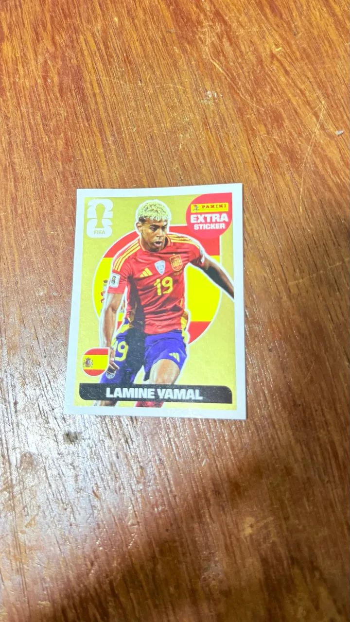 Lamine Yamal Legend Ouro  - Foto 3