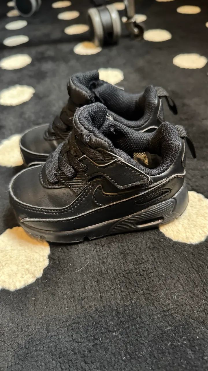 Kit tênis Nike e bibi 20 