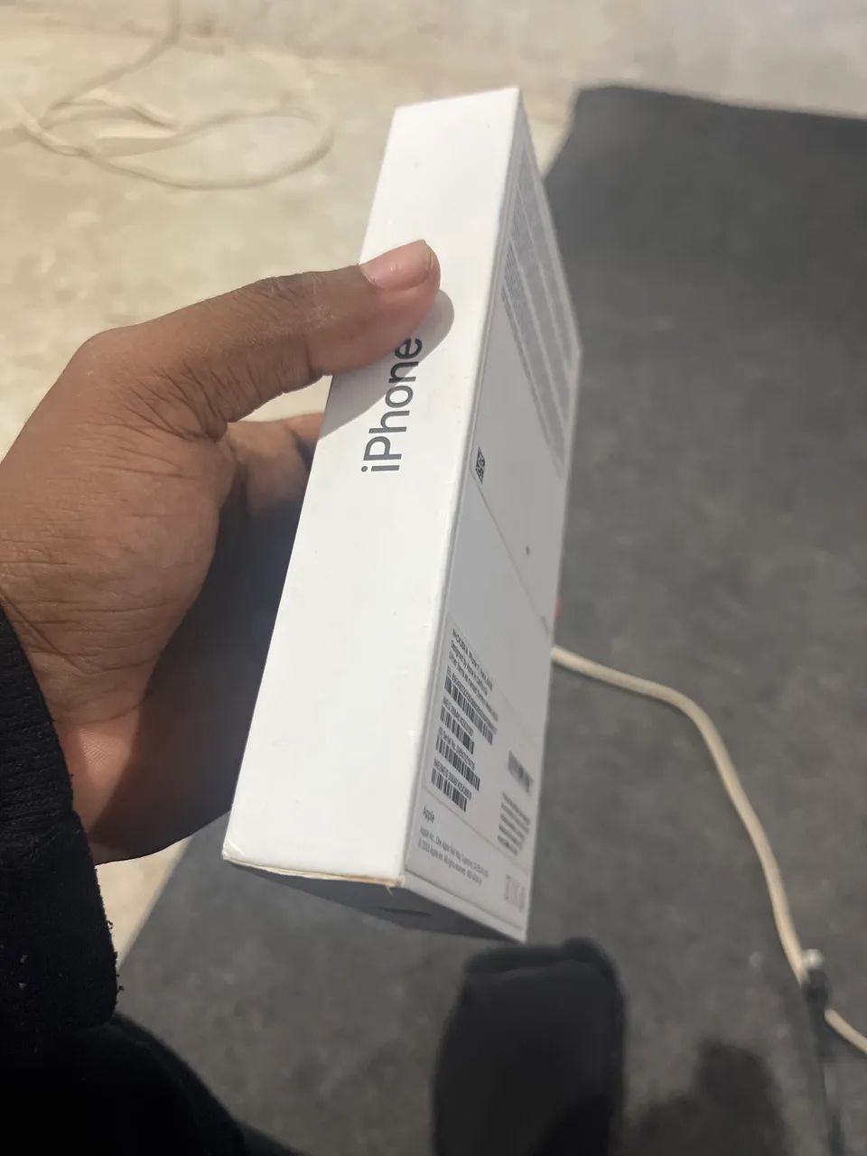 Caixa de iPhone 11 - Foto 2