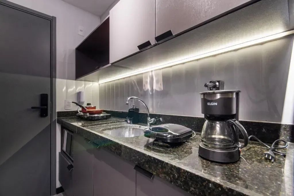 Vendo flat tipo studio 100% mobiliado com 1 quarto, na Ilha do Leite. - Foto 4