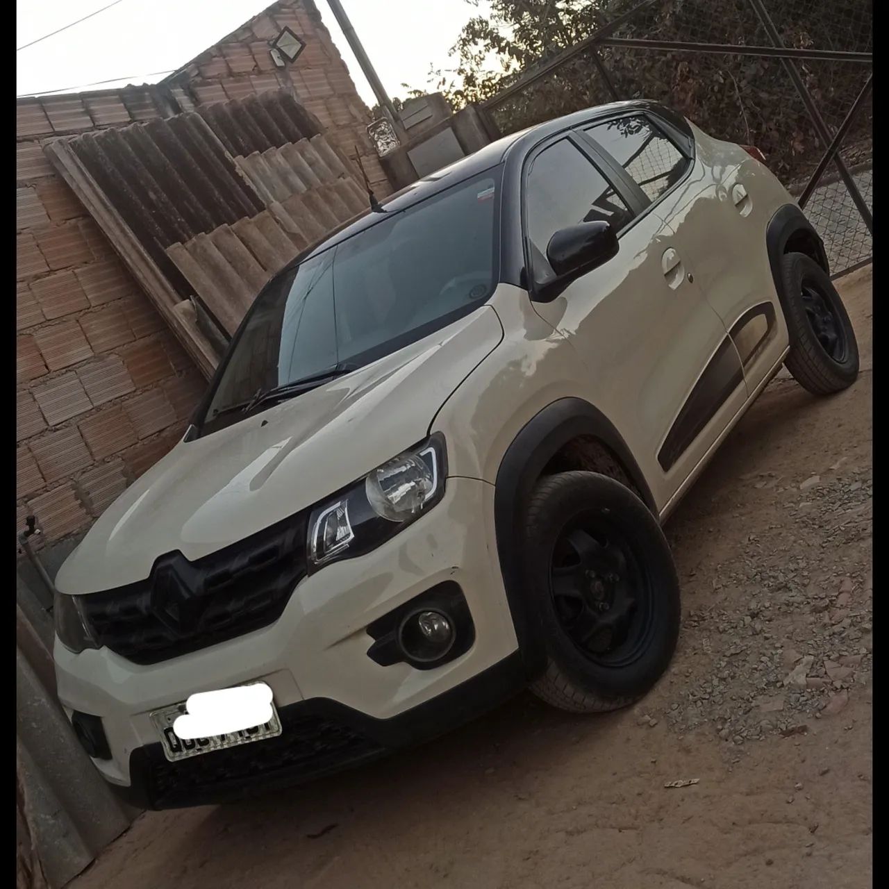 Renault Kwid KWID Intense 1.0 Flex 12V 5p Mec. 2018