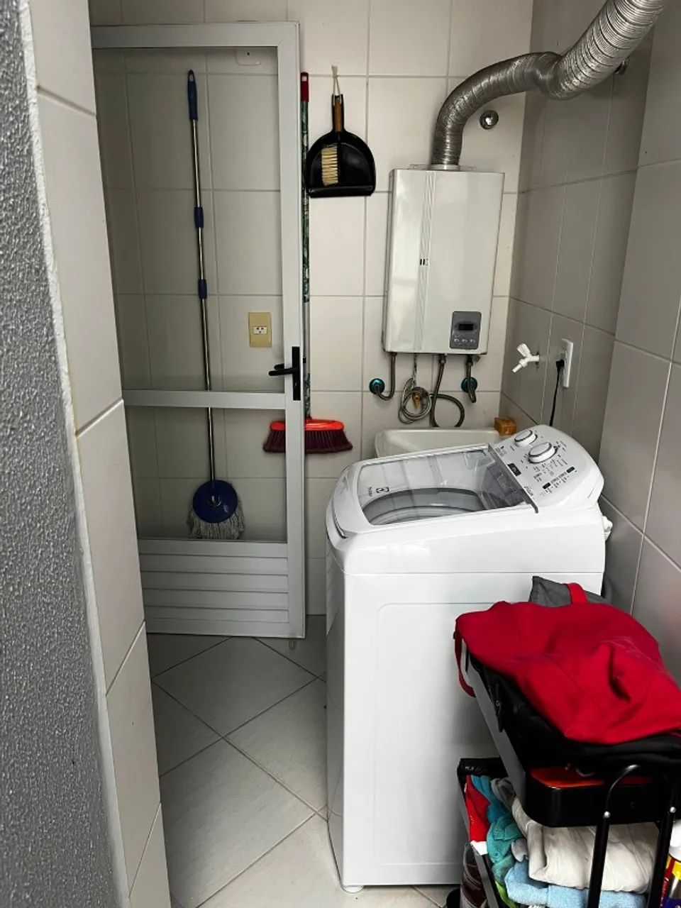 Alugo quarto individual para mulher em apto compartilhado  - Foto 5