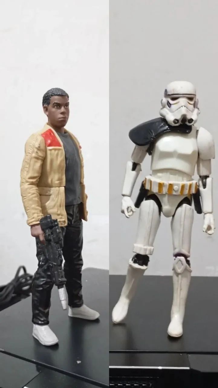 Intens Star Wars ( Finn, Sandtrooper e porta-treco) - Brinquedos e