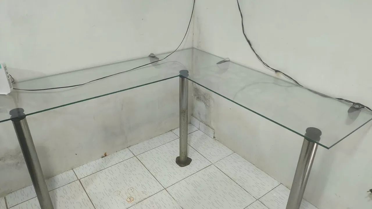 Mesa de vidro temperado em L - Foto 2