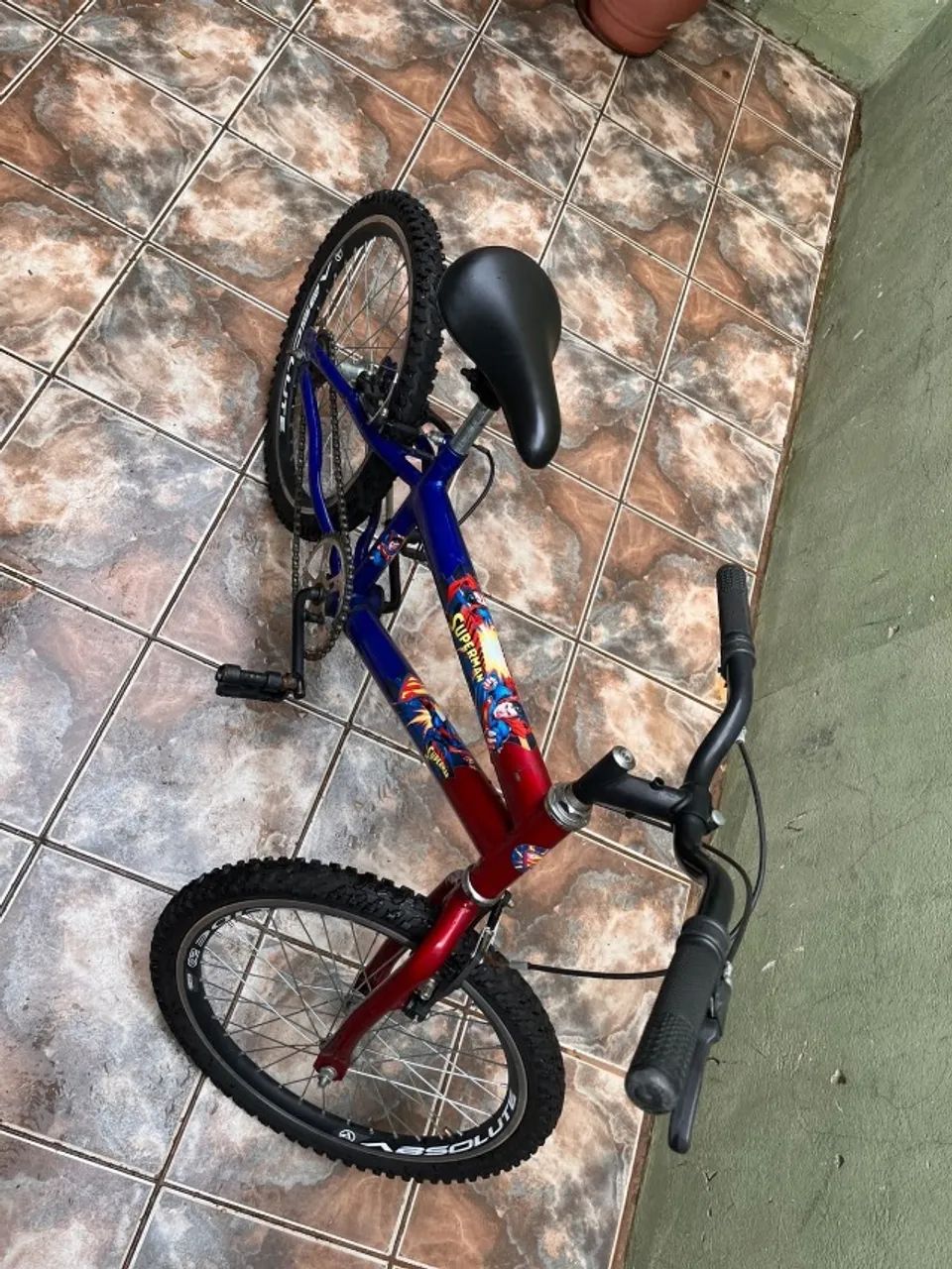 Bicicleta aro 20 Superman  - Foto 4