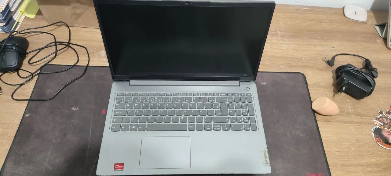 Notebook IdeaPad 3 Ultrafino - Ryzen 5 com placa de video integrada 