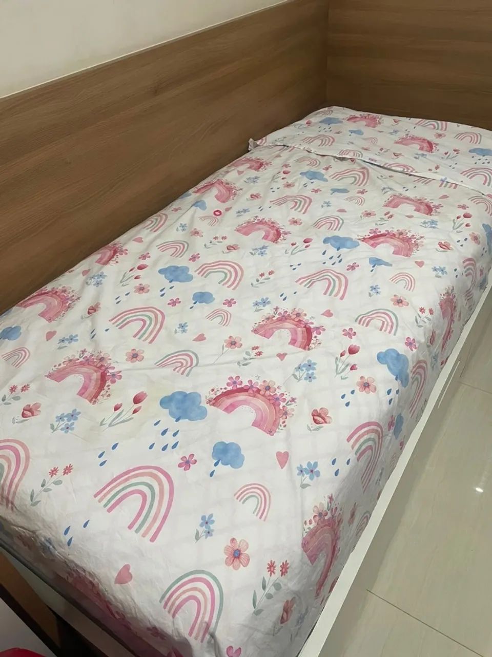 Vendo 2 camas de solteiro da marca TODESCHINI com COLCHÃO INCLUSO!!!