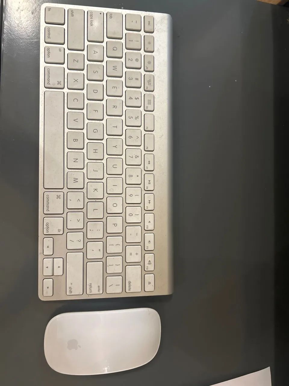 Kit Apple Original: Magic Mouse 2 (A1657) + Teclado Wireless Keyboard (A1314)