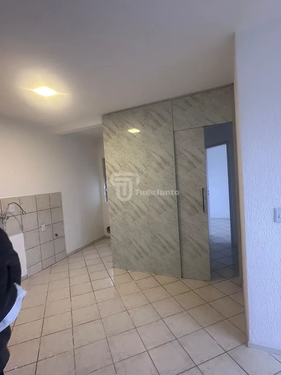 APARTAMENTO 2 DORMITÓRIOS PASSA VINTE