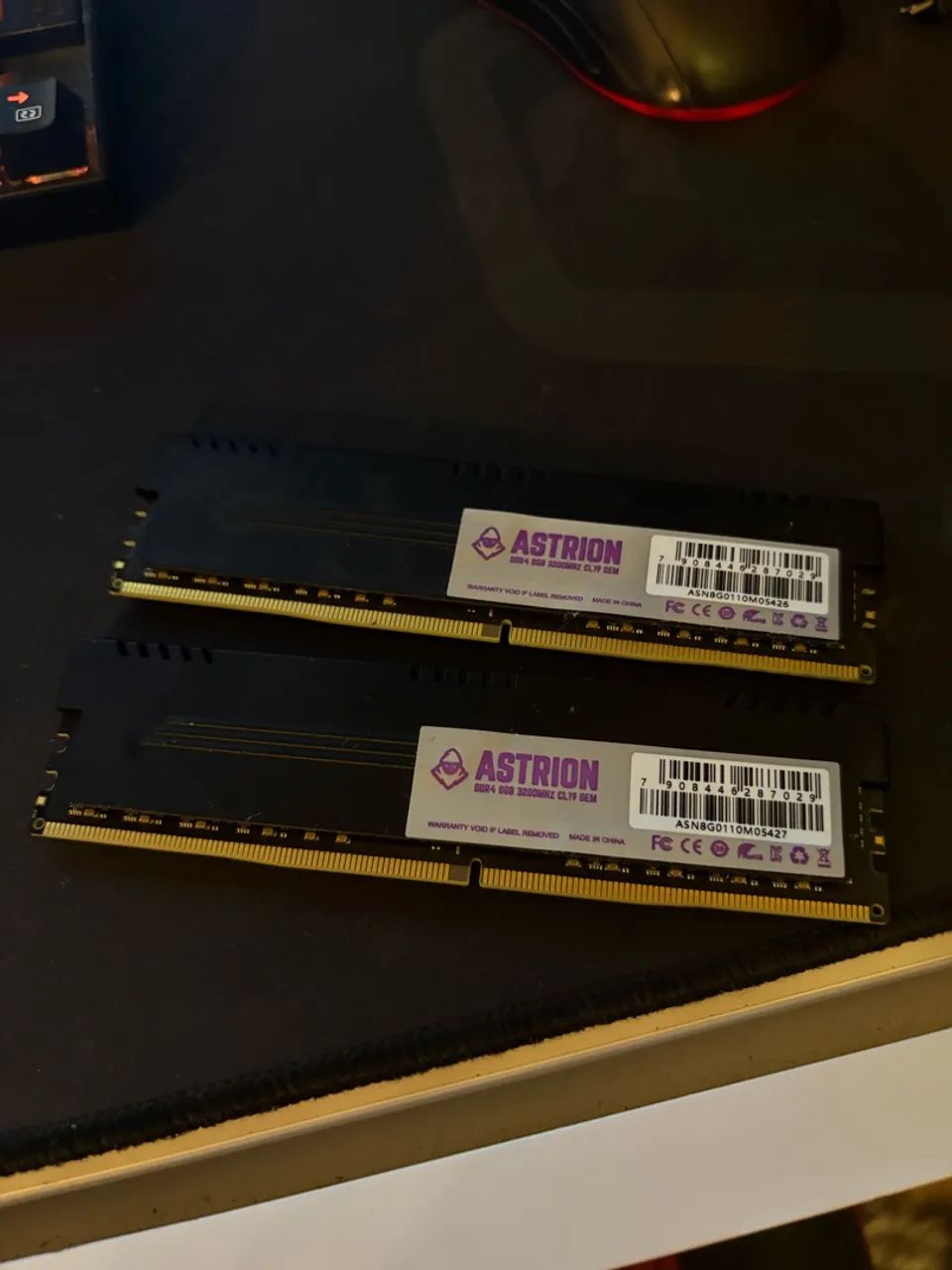 Duas Memoria Ram 8Gb Ddr4 3200hz Com Defeito. (150 cada) - Foto 2