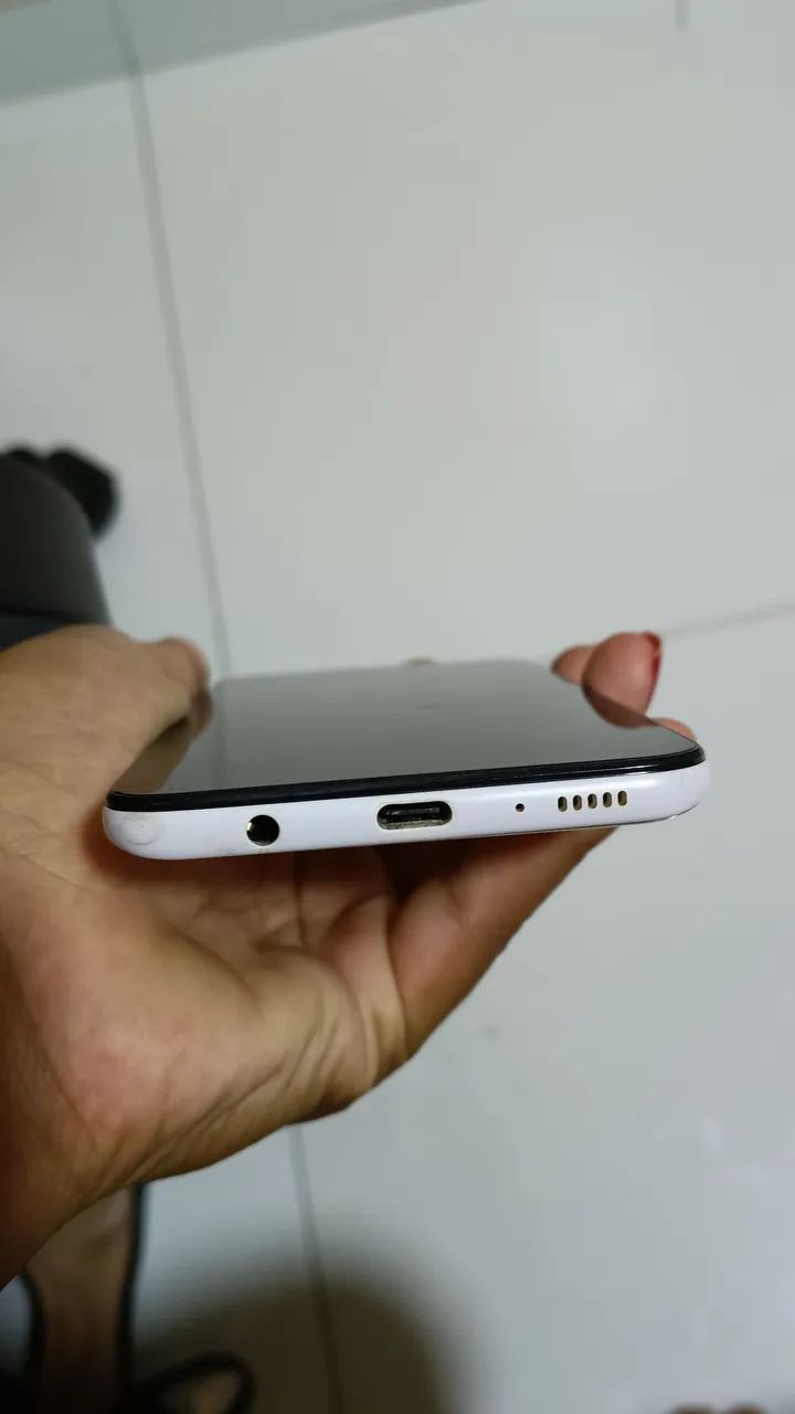 Celular Samsung A30 - Usado - Foto 2