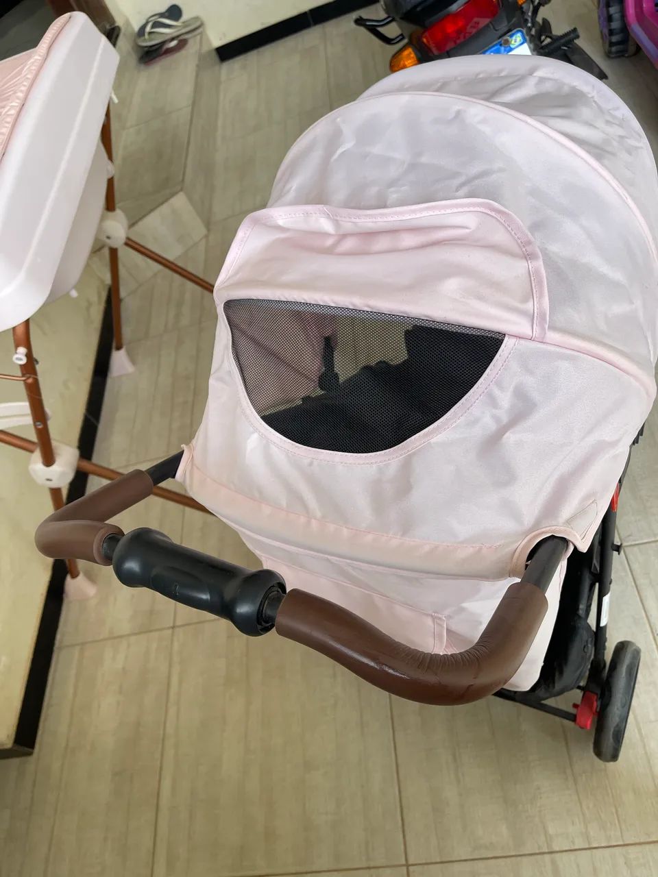 Vendo carrinho de bebê bibi joy - Foto 4