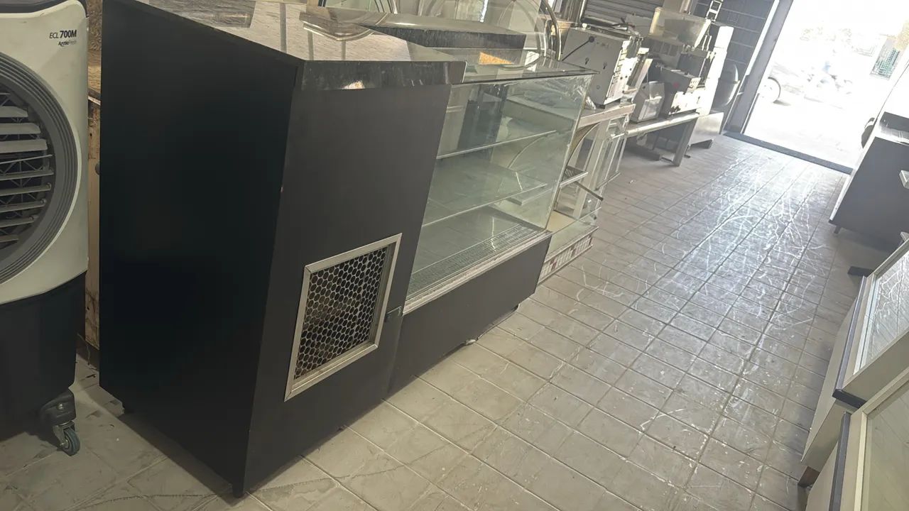 Vitrine refrigerada 1,50mt 220v