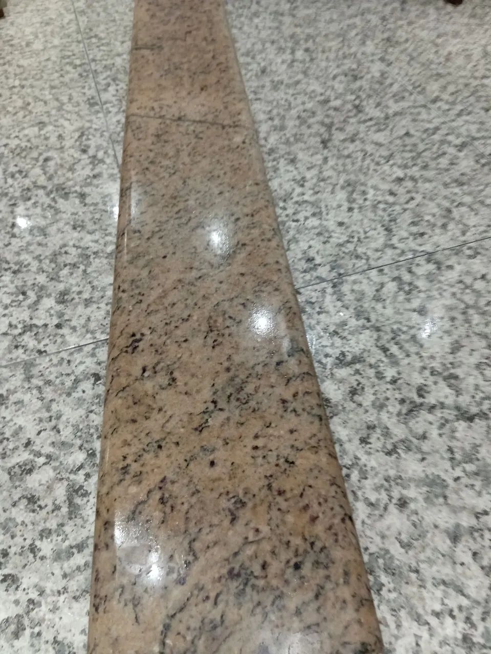 Bancada Balcão de granito muito bonita só quero 200 reais medida 200x25  muito bonita - Foto 5