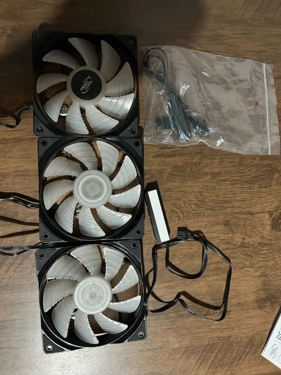 Vendo 3 Fan Deepcool RF120 usada - Foto 2