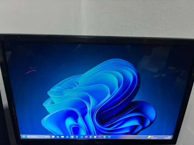 Monitor Tela Led 20 Polegadas 60hz HD Hdmi E Vga Vesa C3tech Preto