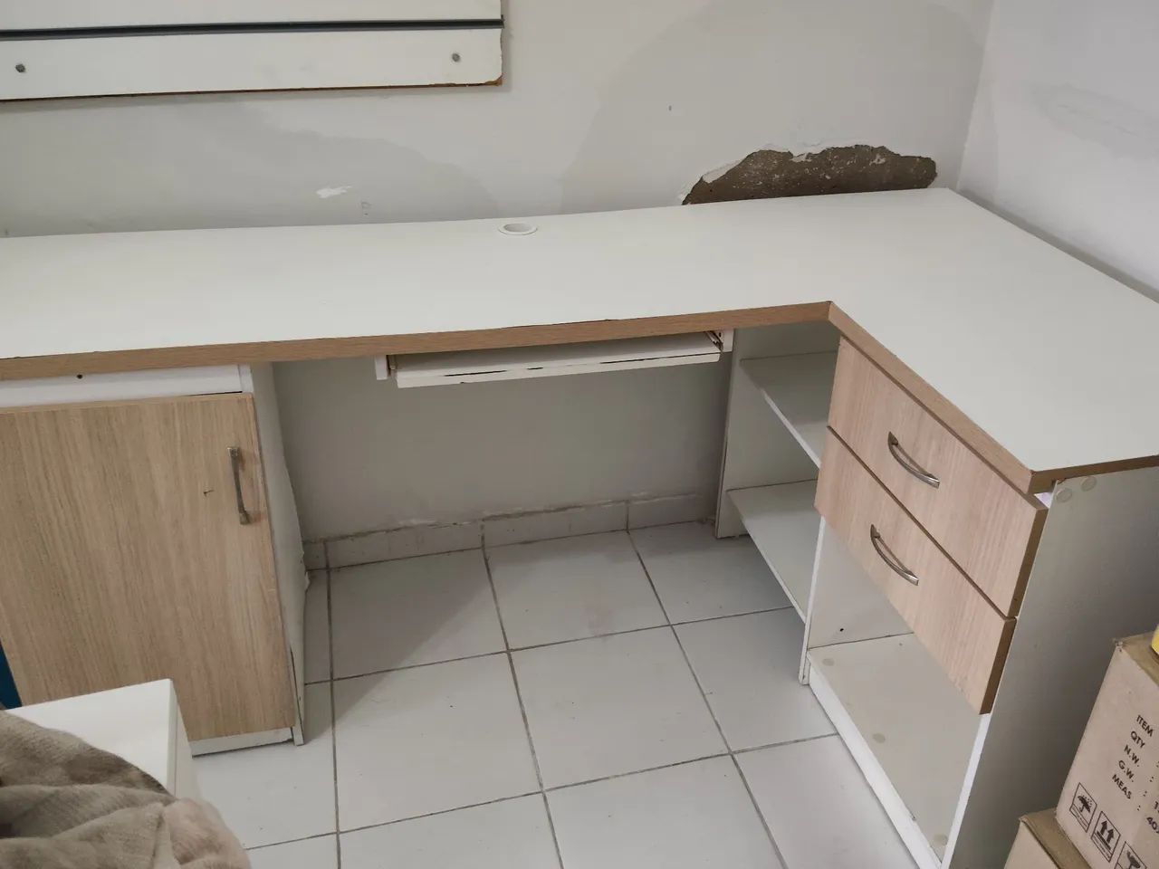 Mesa escritório em L