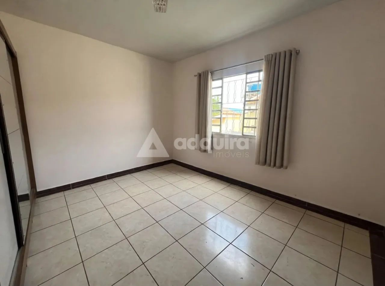 Casa com barracão na Região de Uvaranas - Foto 5