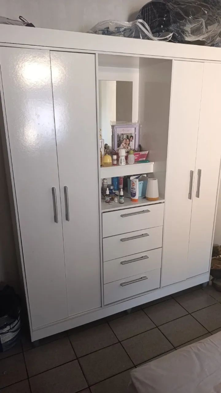 Guarda Roupa 4 portas de Casal com Espelho - Foto 2