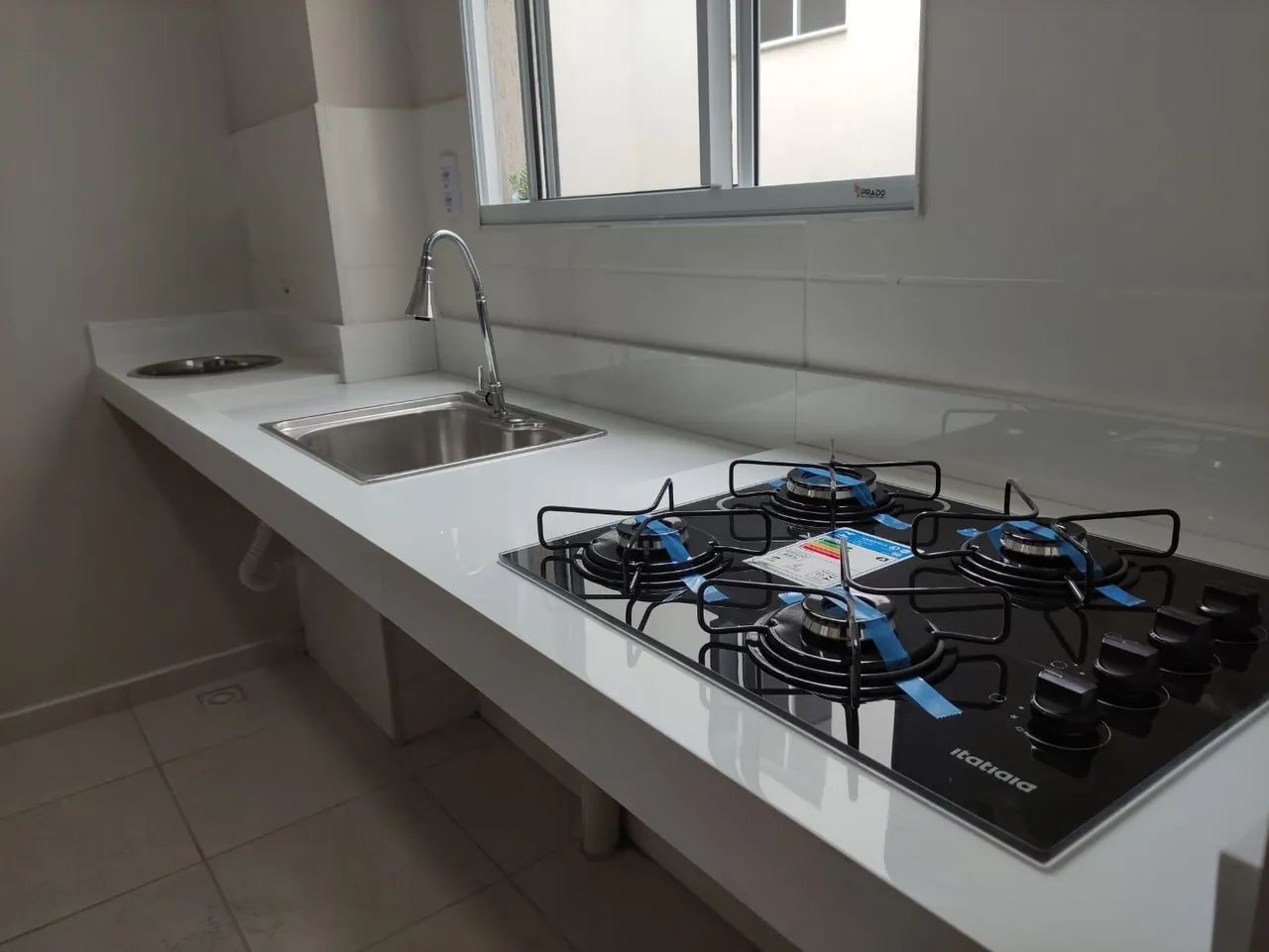 Pias de cozinha em porcelanato 