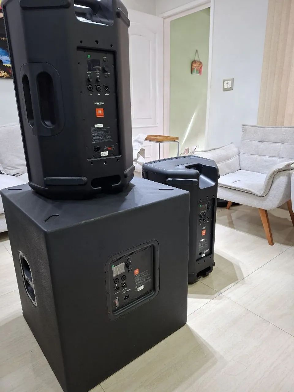 JBL EON 718S + 2JBL EON 715 - BIVOLT - Foto 2