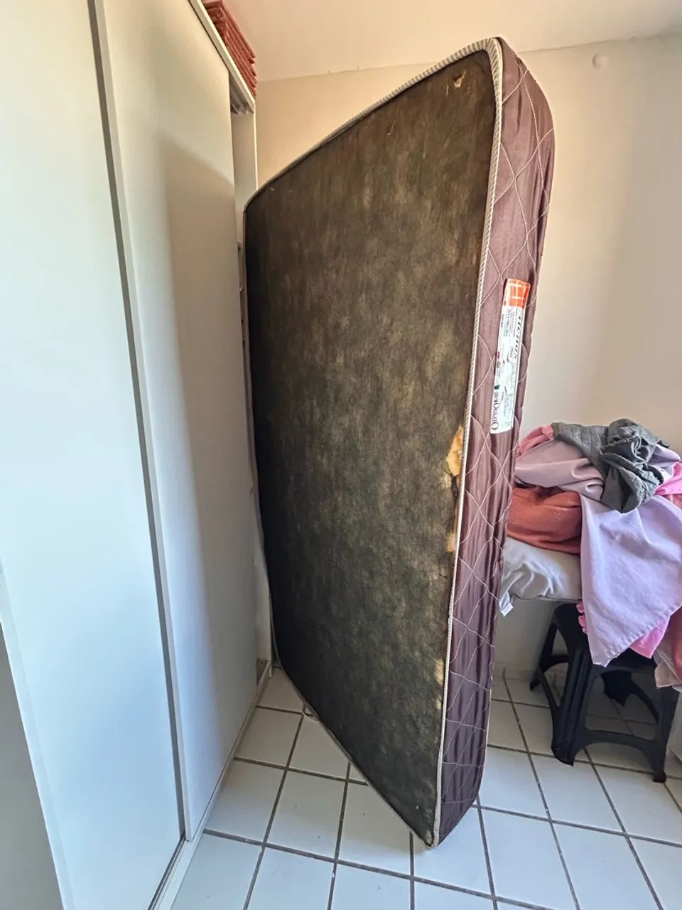 CAMA DE SOLTEIRO COM COLCHÃO - Foto 5