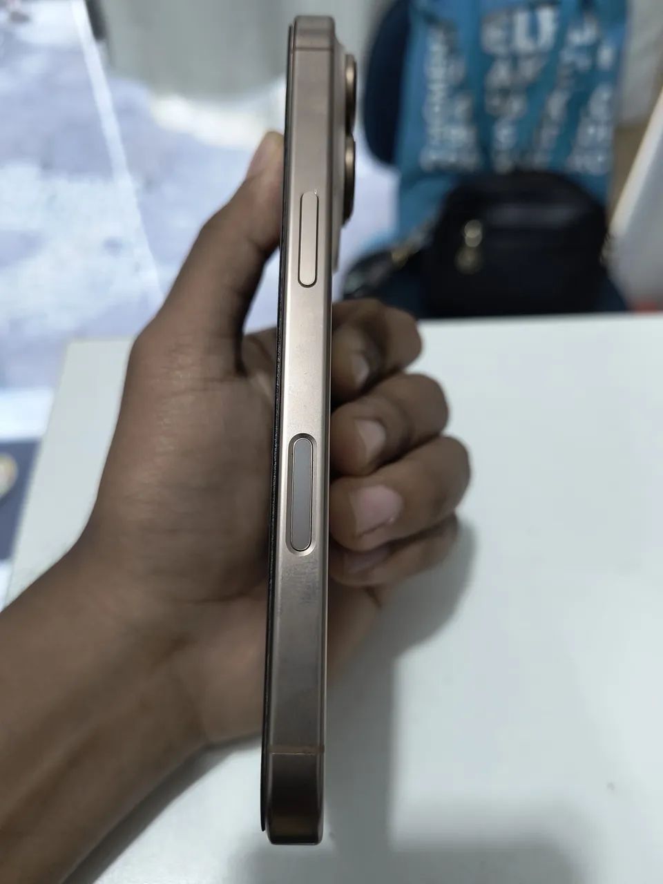 iPhone 16 pro - Foto 4