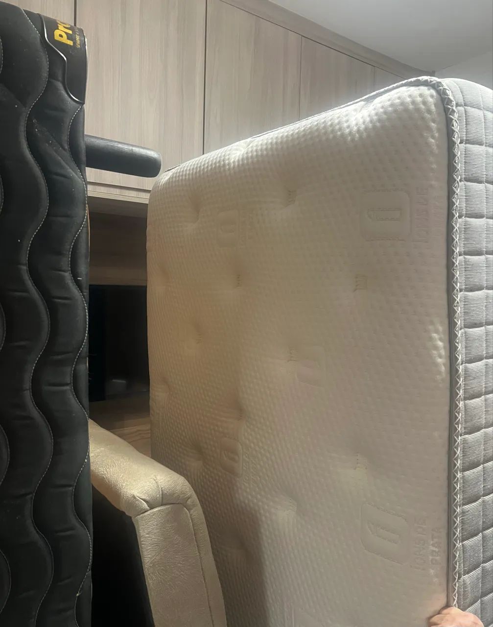Linda Cama Box com colchão e cabeceira  - Foto 3