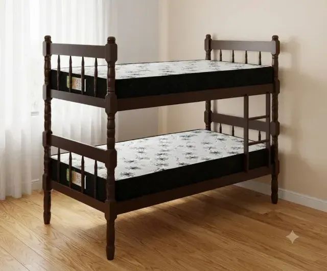 Cama beliche de madeira macica (com 2 colchões d20 solteiro)