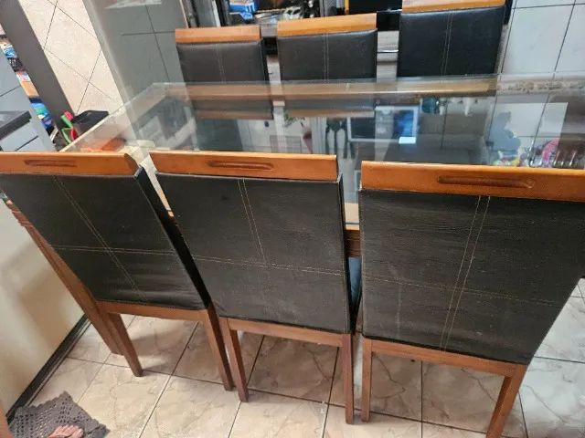 mesa com 6 cadeiras 