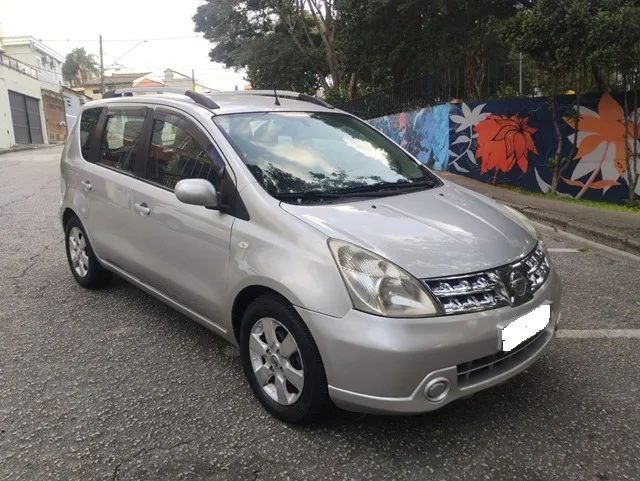 Nissan Livina 2012