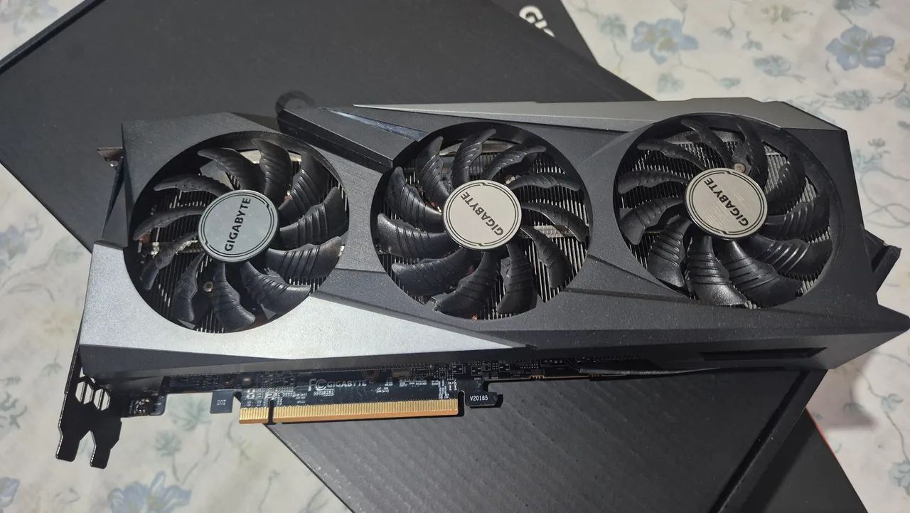 Placa de video RX 7600 8GB Gigabyte  - Foto 2