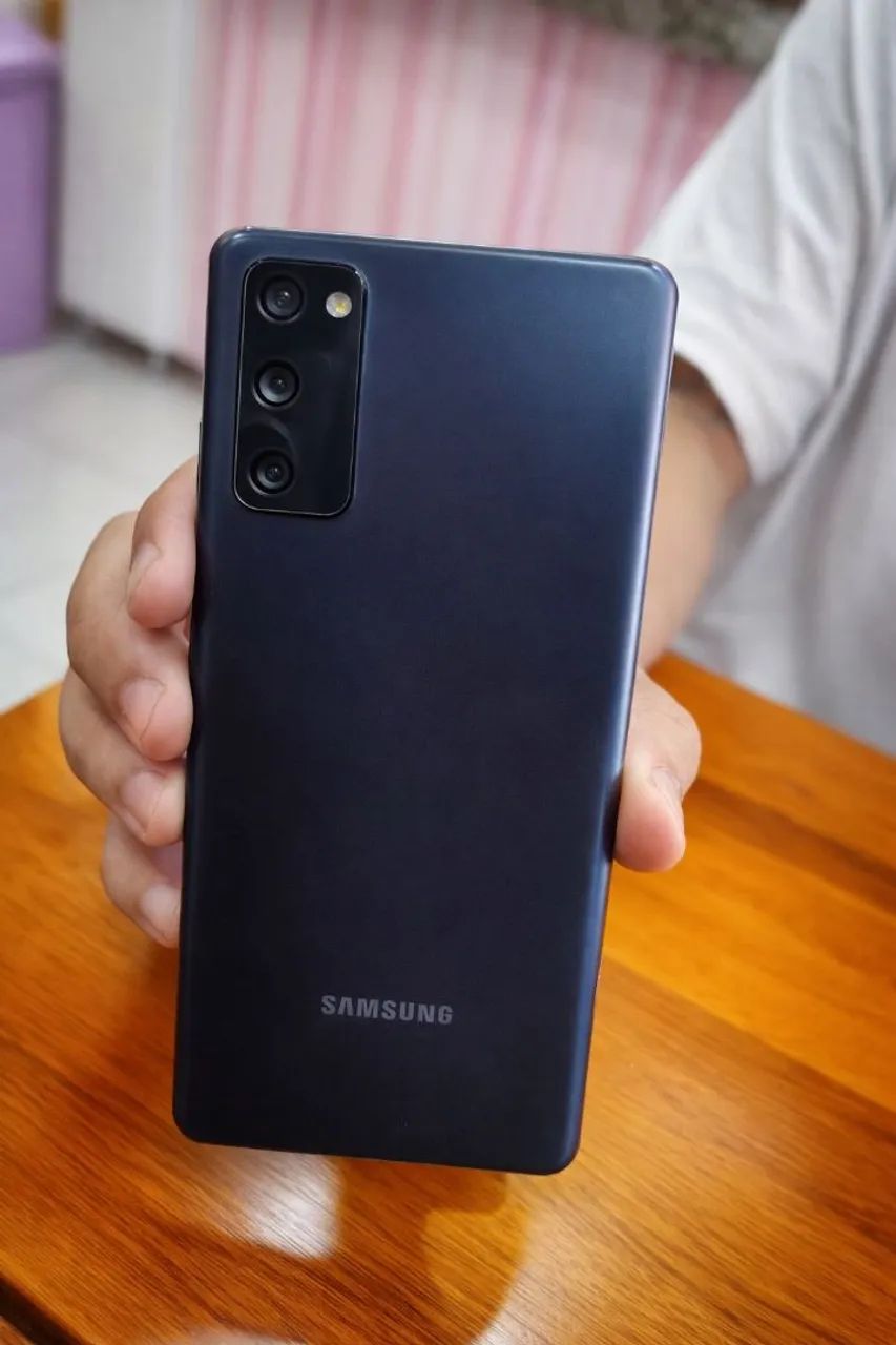 Vendo celular  S20fe - Foto 2