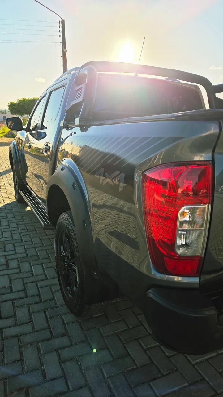 Nissan Frontier Attac.cd 4X4 2.3 Bi-TB Die. AUT 2025 - Foto 3