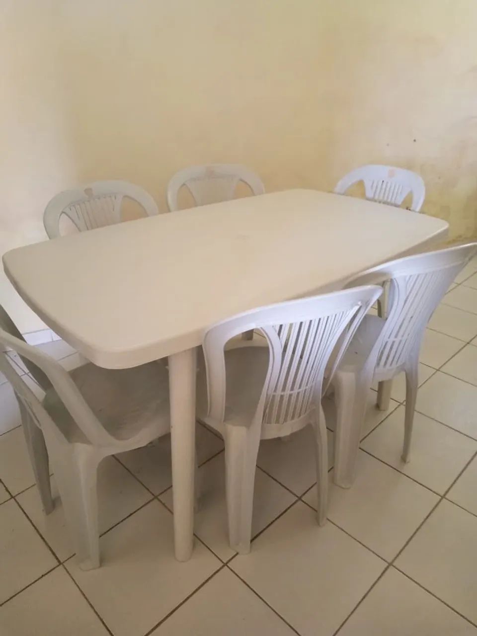 Conjunto de mesa com 6  cadeiras  - Foto 2