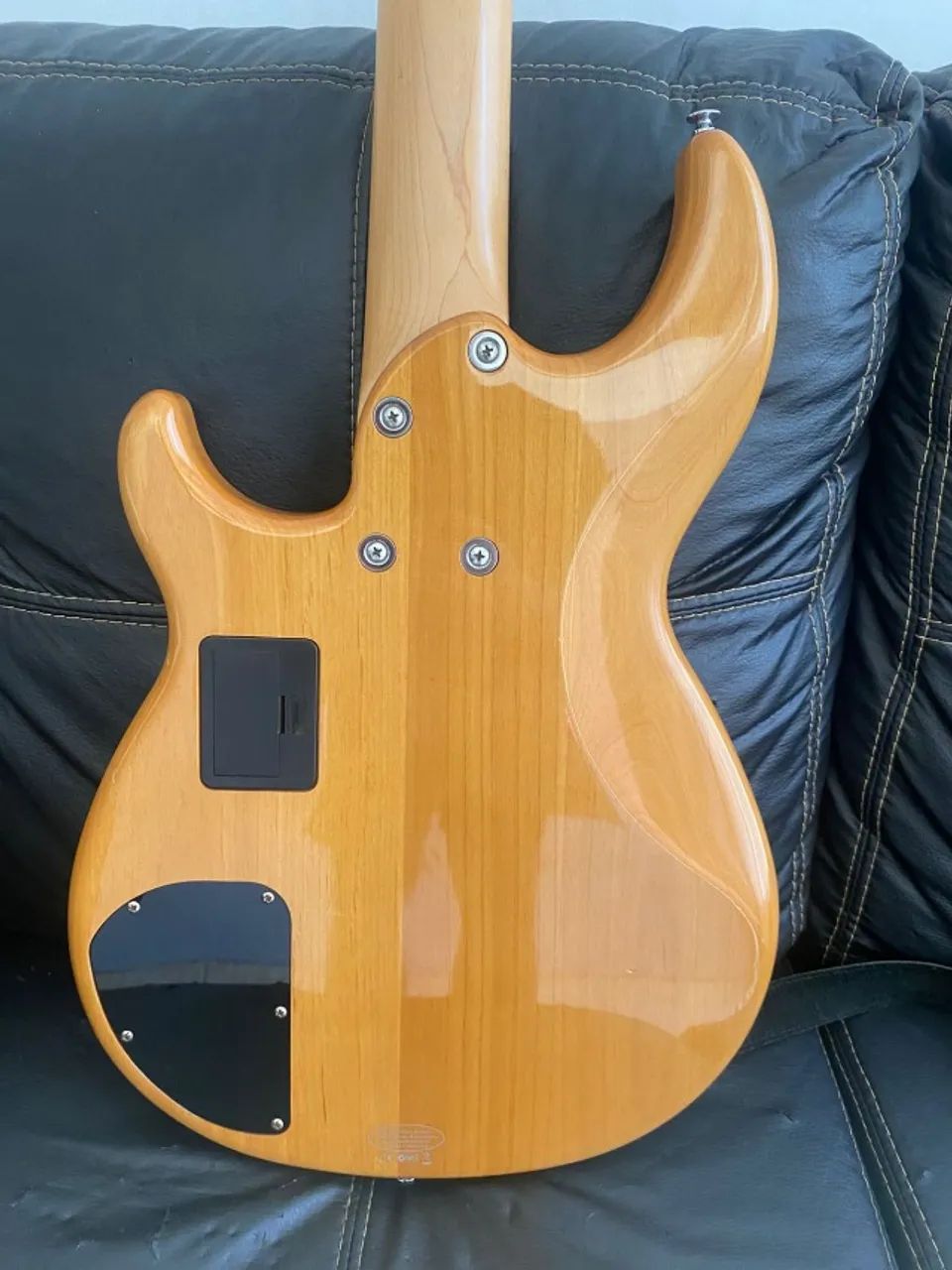 Baixo Ativo Yamaha BB615 - Foto 5