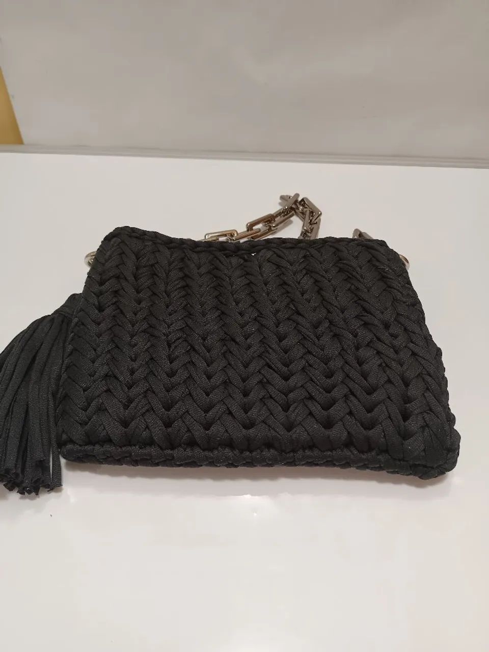 Bolsa de ombro preta de crochê  - Foto 5