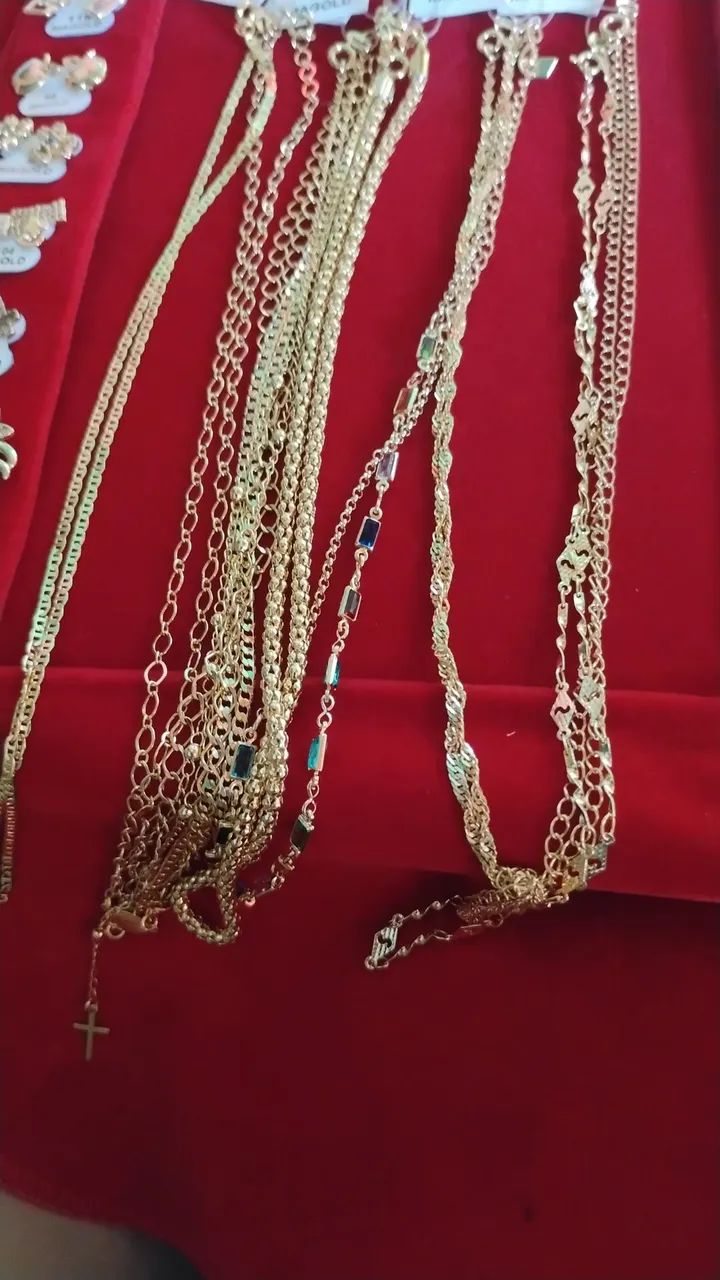 Venha ser uma revendedora de semijóias 