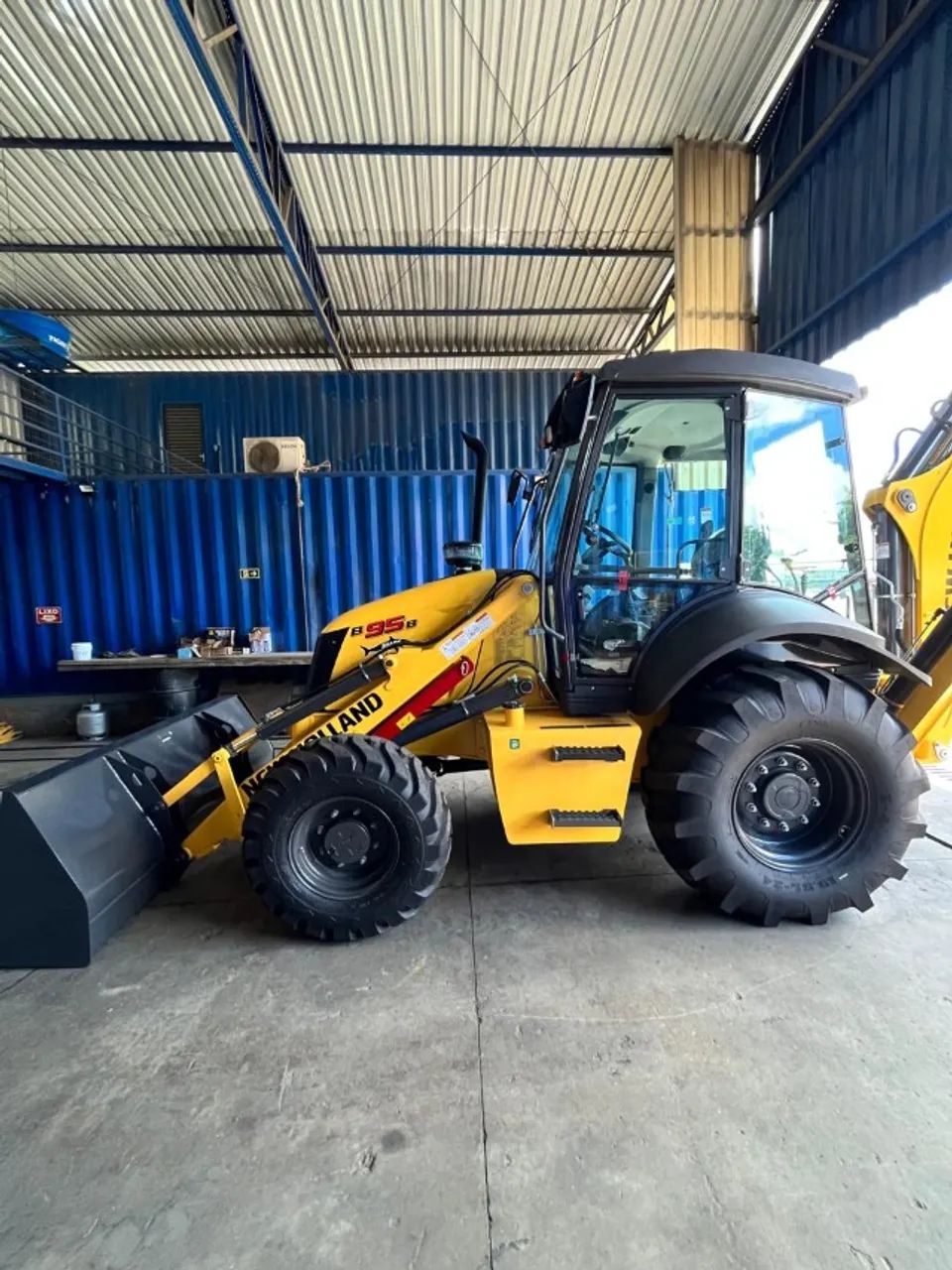 Retro Escavadeira New Holland B95B - Foto 2