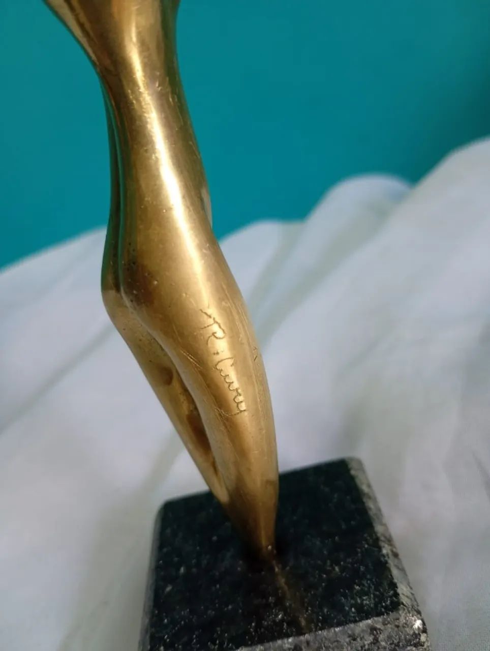 Antiga escultura nu /torso feminino em bronze e granito  - Foto 2