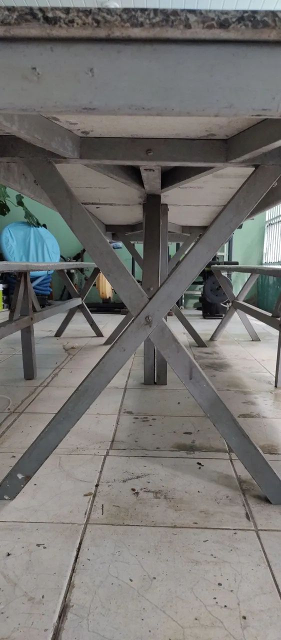 Mesa Rústica em Granito e Madeira de Lei