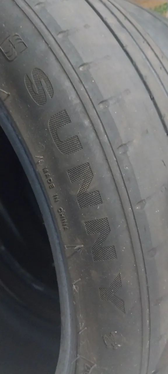 Pneu usado Sunny 205 45 r17  - Foto 3