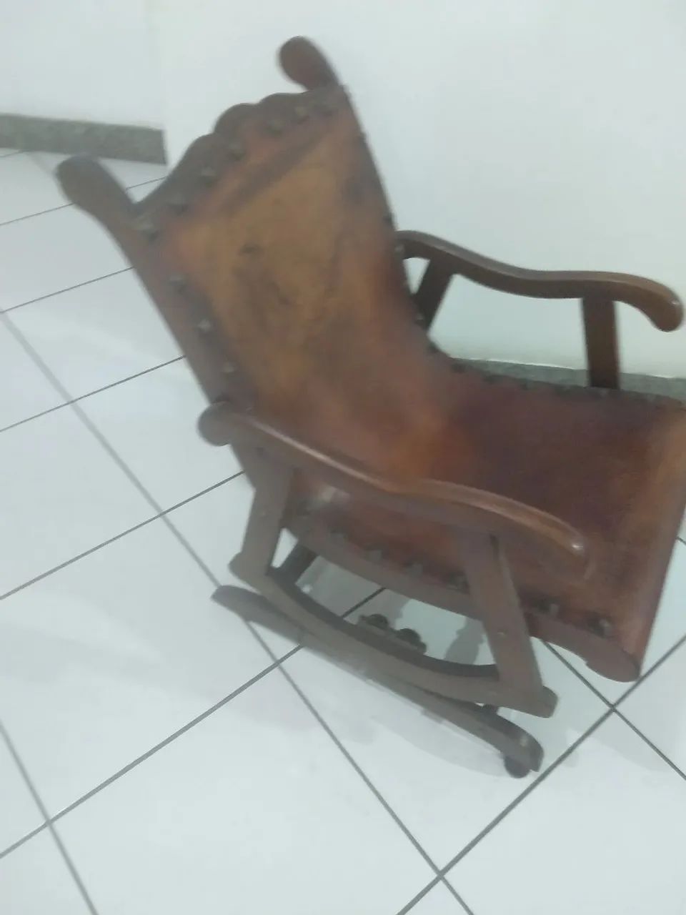 Poltrona de couro ( ler descrição) - Foto 2