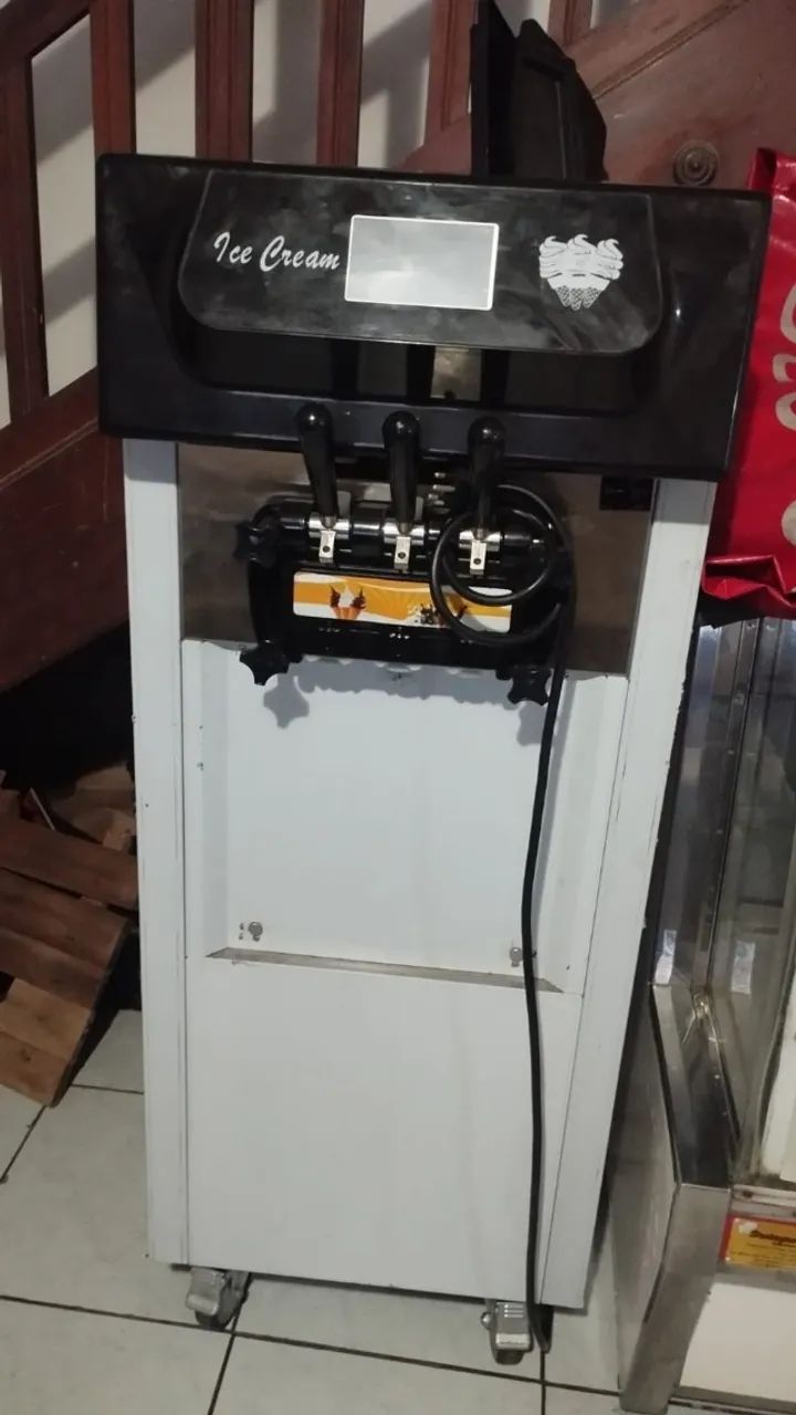 Máquina de sorvete expresso.